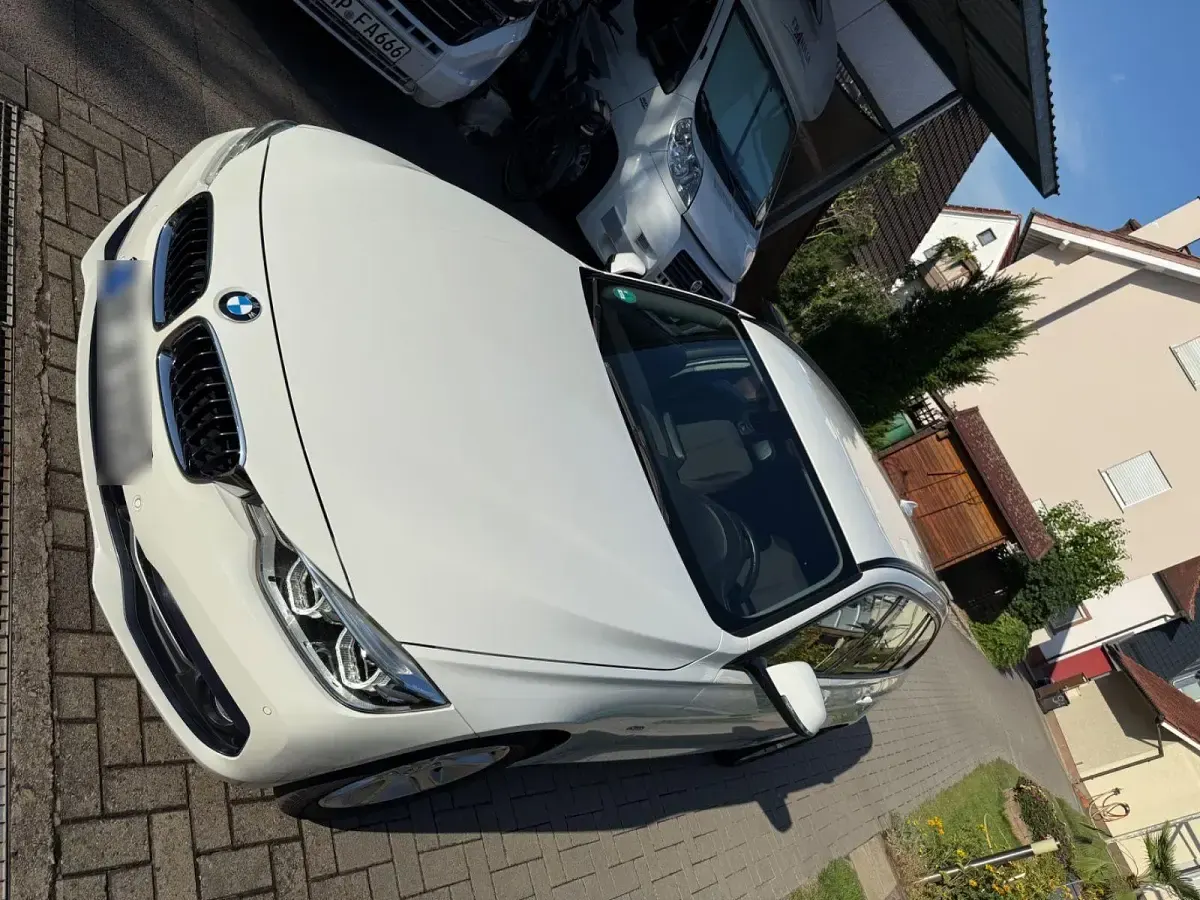 Gebraucht BMW 318 Sport Line 150 PS (110 kW) 2018 Weiß Kombi