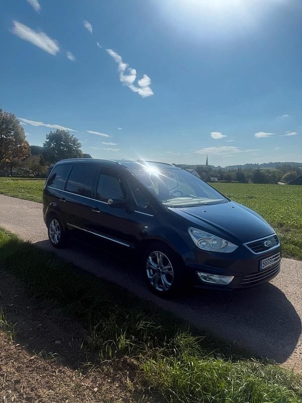 Gebraucht Ford Galaxy 140 PS (102 kW) 2013 Blau Van / Kleinbus