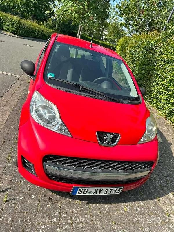 Rot Gebraucht 2009 Peugeot 107 Filou Kleinwagen | 3.950 € (Teuer) - Bild 1/4