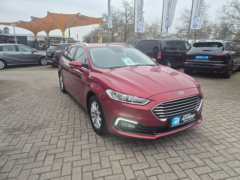 Gebraucht Ford Mondeo Titanium 150 PS (110 kW) 2019 Rot Kombi