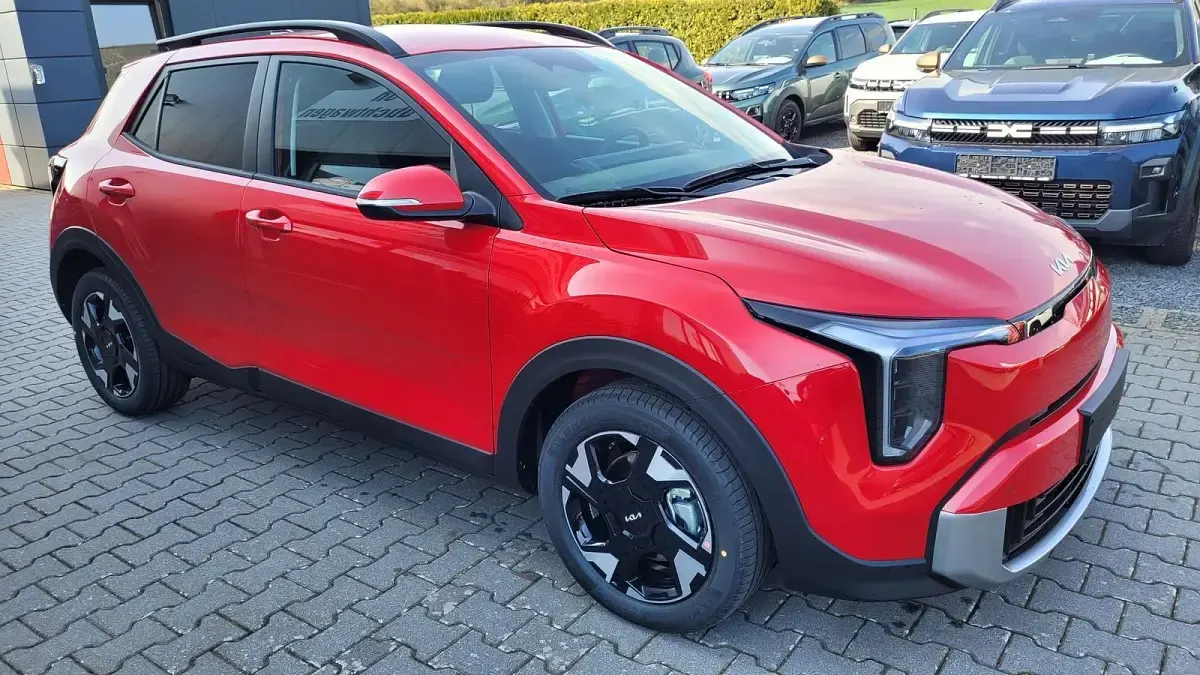 Neu Kia Stonic Exclusive 101 PS (74 kW) 2026 Signal rot SUV