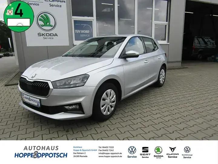 Silber Gebraucht 2023 Skoda Fabia Active Limousine | 13.995 € (Guter Preis) - Bild 1/4