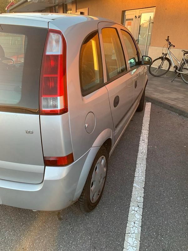 Gebraucht Opel Meriva 100 PS (73 kW) 2004 Silber Van / Kleinbus