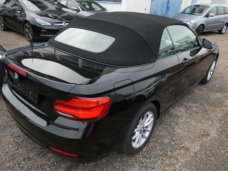 Gebraucht BMW 218 Sport Line 136 PS (100 kW) 2018 Schwarz Cabrio
