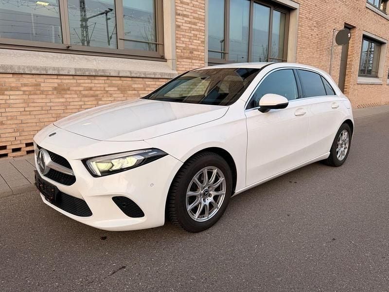 Gebraucht Mercedes A180 136 PS (100 kW) 2020 Weiß Limousine