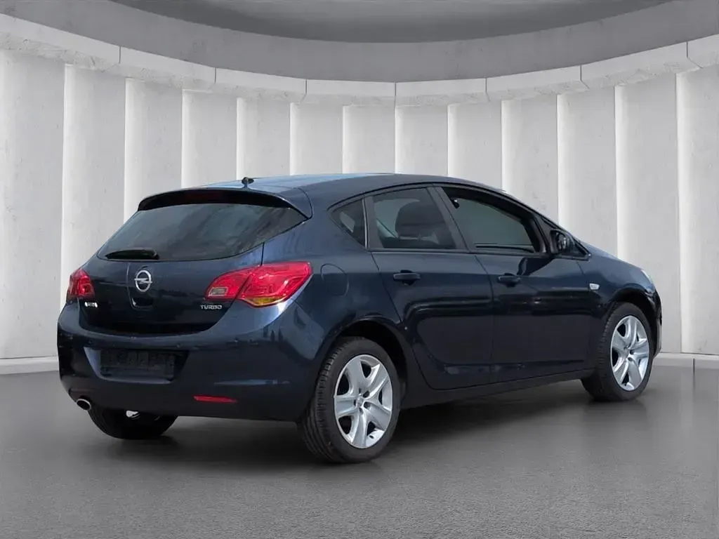 Gebraucht Opel Astra Design Edition 140 PS (102 kW) 2011 P2) (blau Limousine