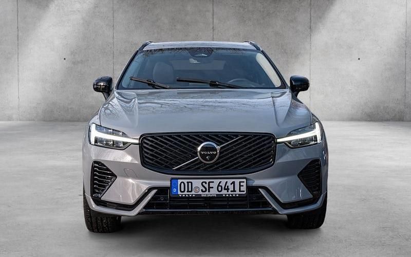Neu Volvo XC60 Plus 455 PS (334 kW) 2025 Grau SUV