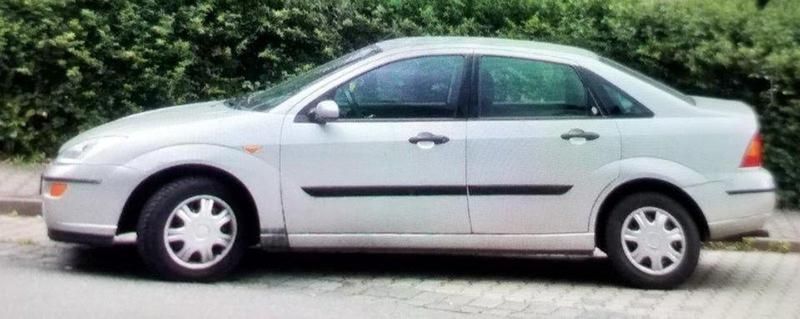 Gebraucht Ford Focus Ghia 101 PS (74 kW) 2000 Silber Limousine