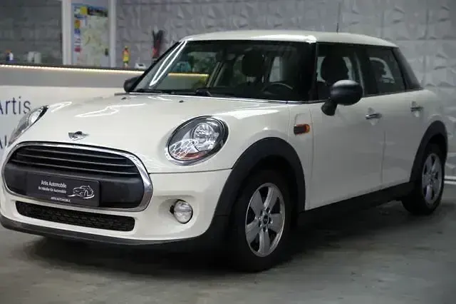 Używany Mini ONE 75 KM (55 kW) 2015 Biały Hatchback