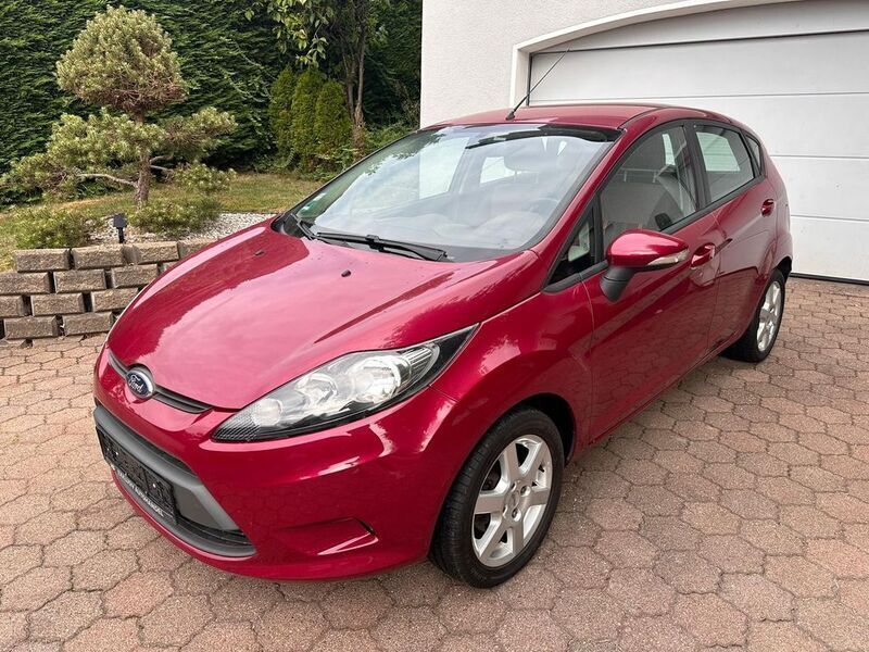 Violett Gebraucht 2009 Ford Fiesta Trend Kleinwagen | 4.450 € (Etwas zu teuer) - Bild 1/4
