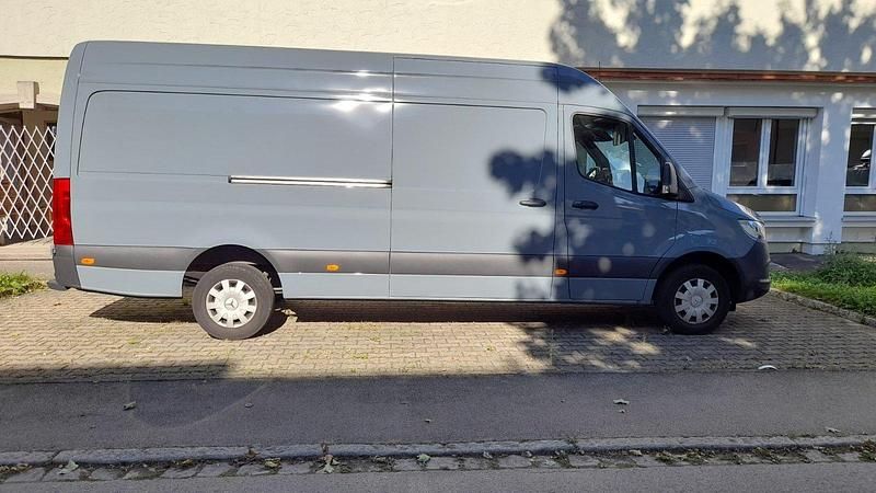 Gebraucht Mercedes Sprinter 170 PS (125 kW) 2023 Grau Van