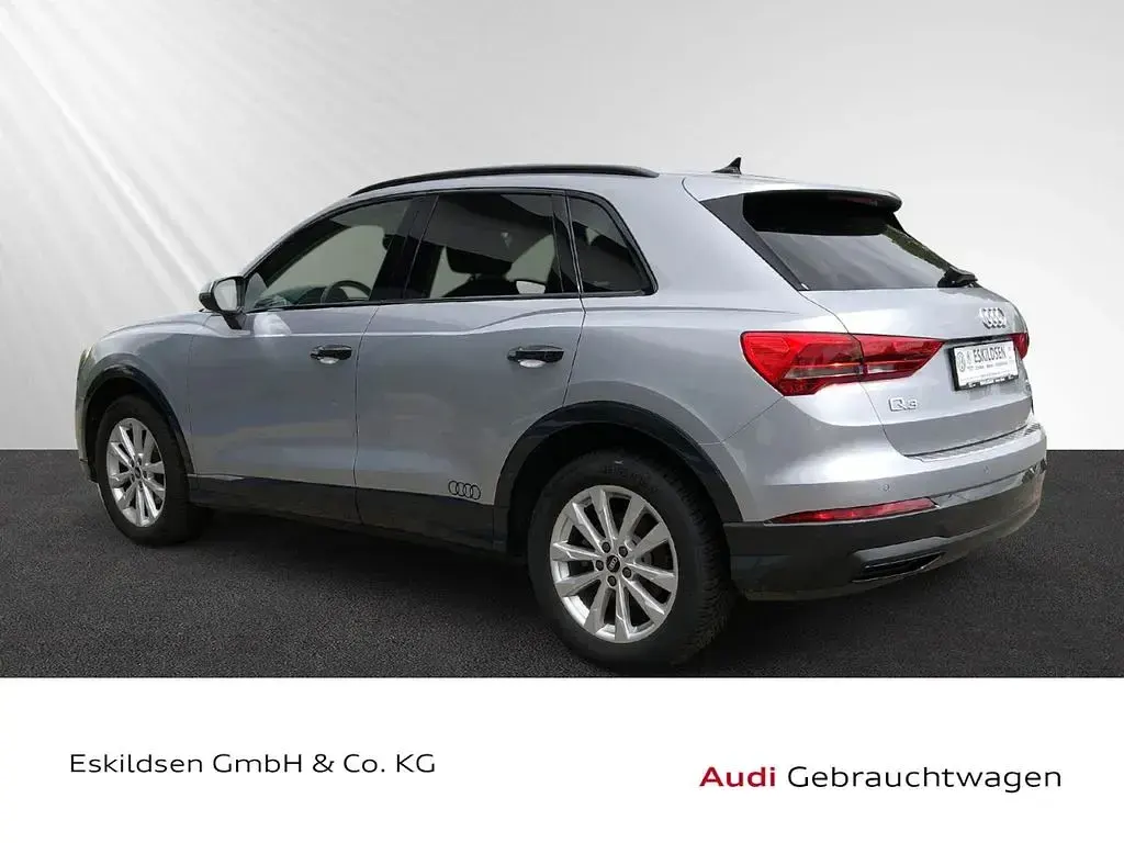 Gebraucht Audi Q3 Ambiente 150 PS (110 kW) 2021 Silber SUV