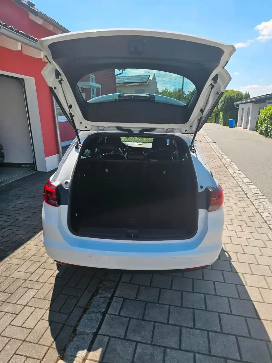 Gebraucht Opel Astra Ultimate 131 PS (96 kW) 2021 Weiß Kombi