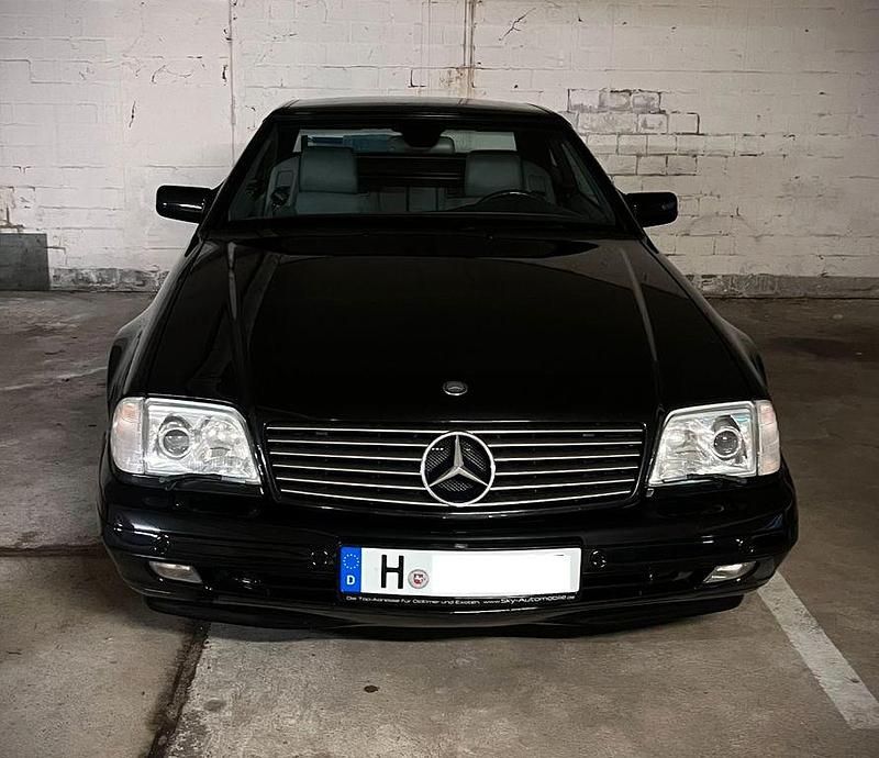 Schwarz Gebraucht 1997 Mercedes SL320 Cabrio | 30.900 € - Bild 1/4
