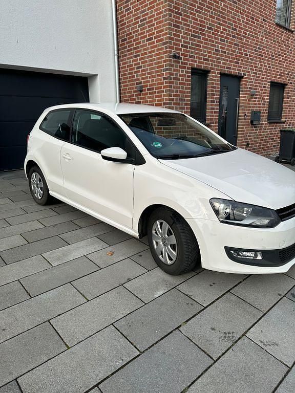 Gebraucht VW Polo 90 PS (66 kW) 2014 Weiß Kleinwagen