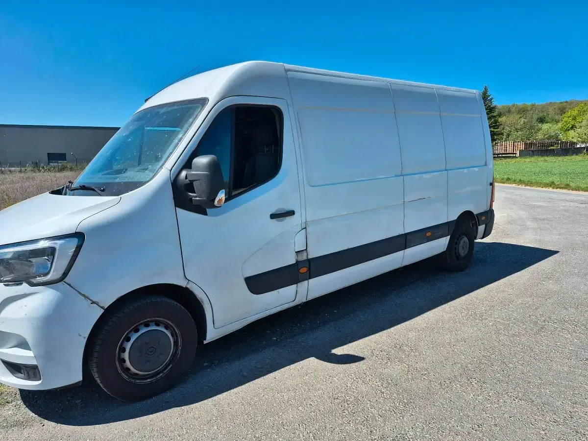 Second-hand Renault Master 150 CP (110 kW) 2021 Alb Monovolum