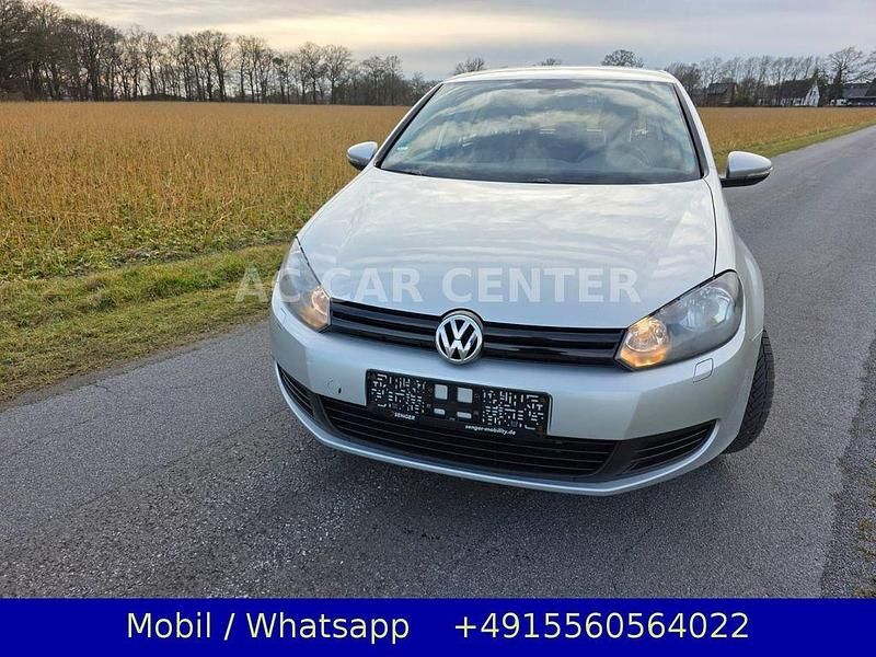 Gebraucht VW Golf VII Trendline 105 PS (77 kW) 2012 Silber Limousine