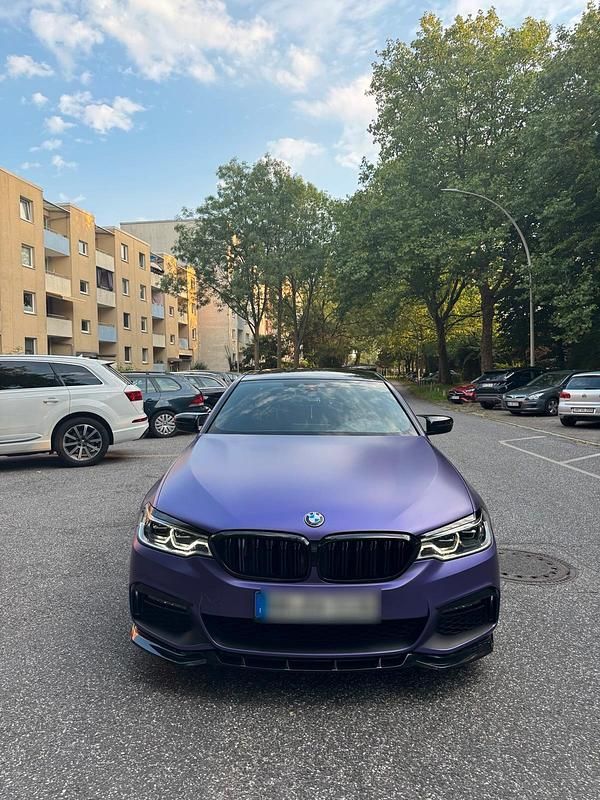 Blau Gebraucht 2017 BMW 520 M Sport Limousine | 29.399 € (Teuer) - Bild 1/4