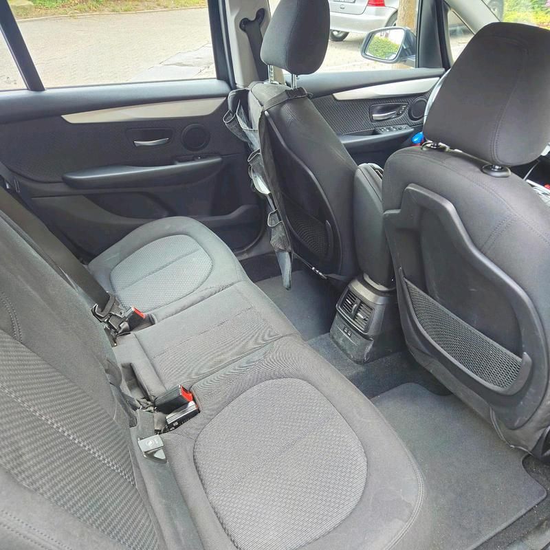 Gebraucht BMW 218 Advantage 140 PS (102 kW) 2022 Schwarz Kombi