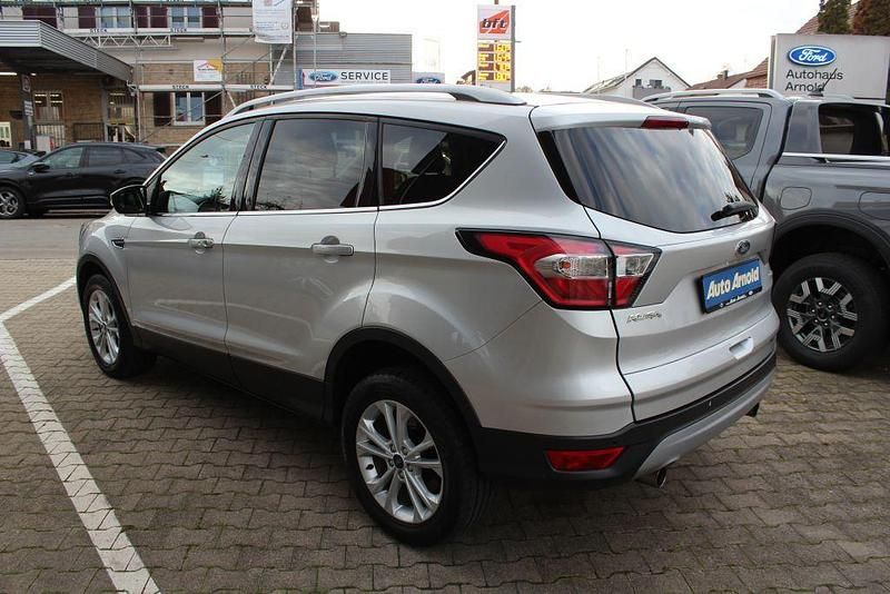 Gebraucht Ford Kuga Titanium 150 PS (110 kW) 2018 Silber SUV