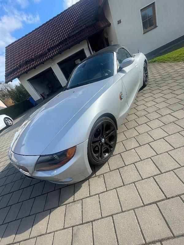 Gebraucht BMW Z4 192 PS (141 kW) 2004 Silber Cabrio