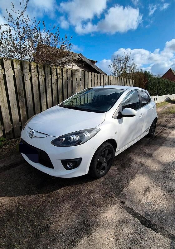 Gebraucht Mazda 2 102 PS (75 kW) 2009 Weiß Kleinwagen
