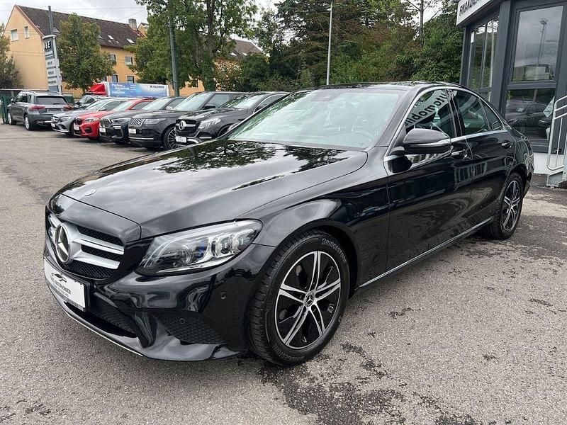 Gebraucht Mercedes C220 Avantgarde 194 PS (142 kW) 2021 Schwarz Limousine