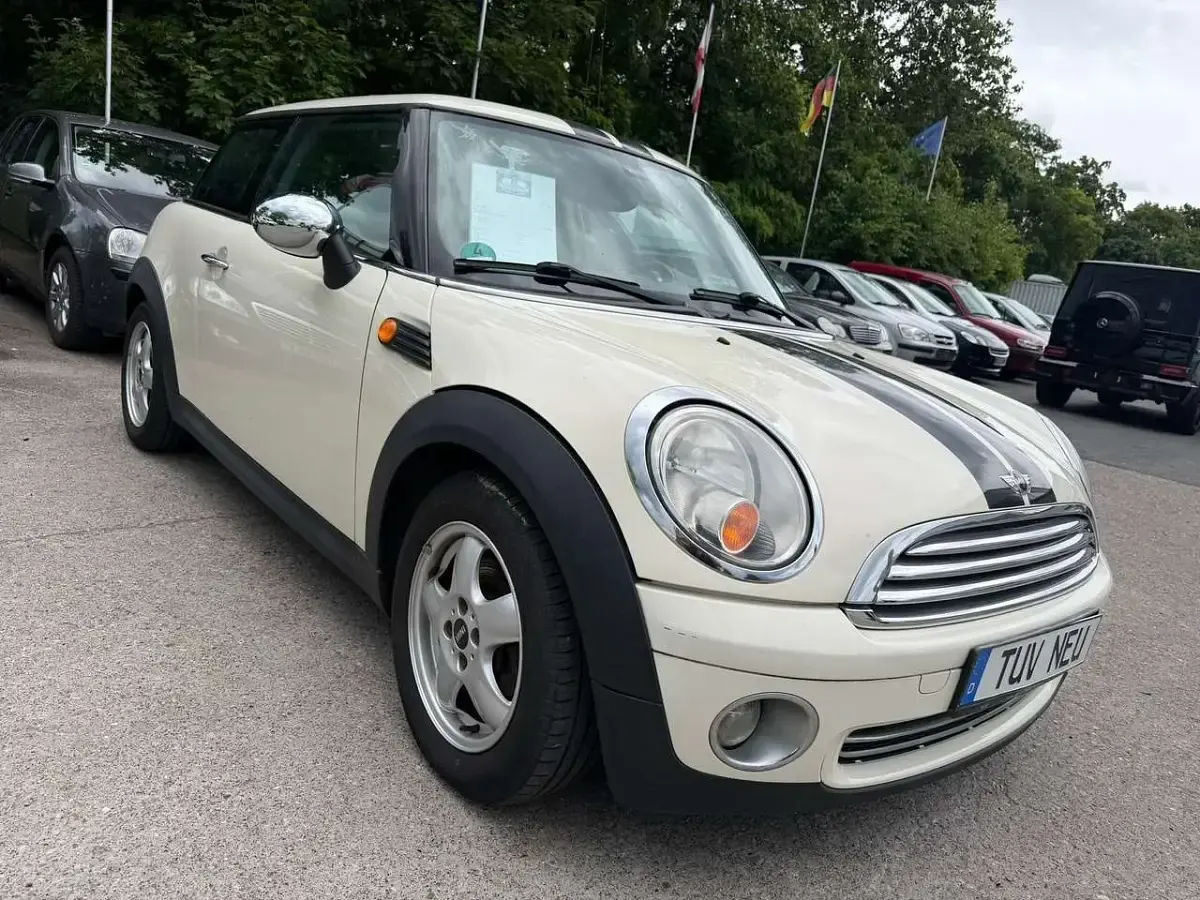 Gebraucht Mini ONE 75 PS (55 kW) 2019 Beige Kleinwagen
