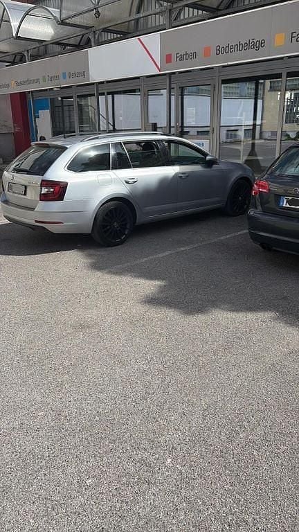 Gebraucht Skoda Octavia Style 150 PS (110 kW) 2018 Grau Kombi