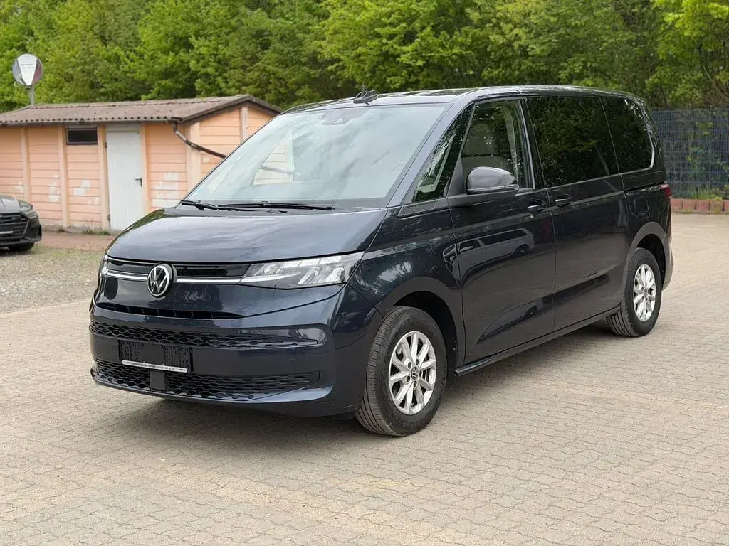 Używany VW Multivan 150 KM (110 kW) 2023 Szary Minivan