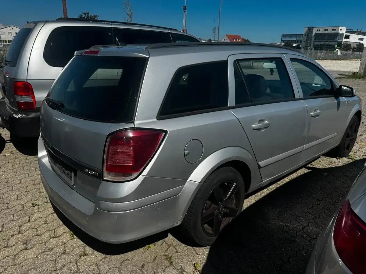 Gebraucht Opel Astra 120 PS (88 kW) 2006 Silber Kombi