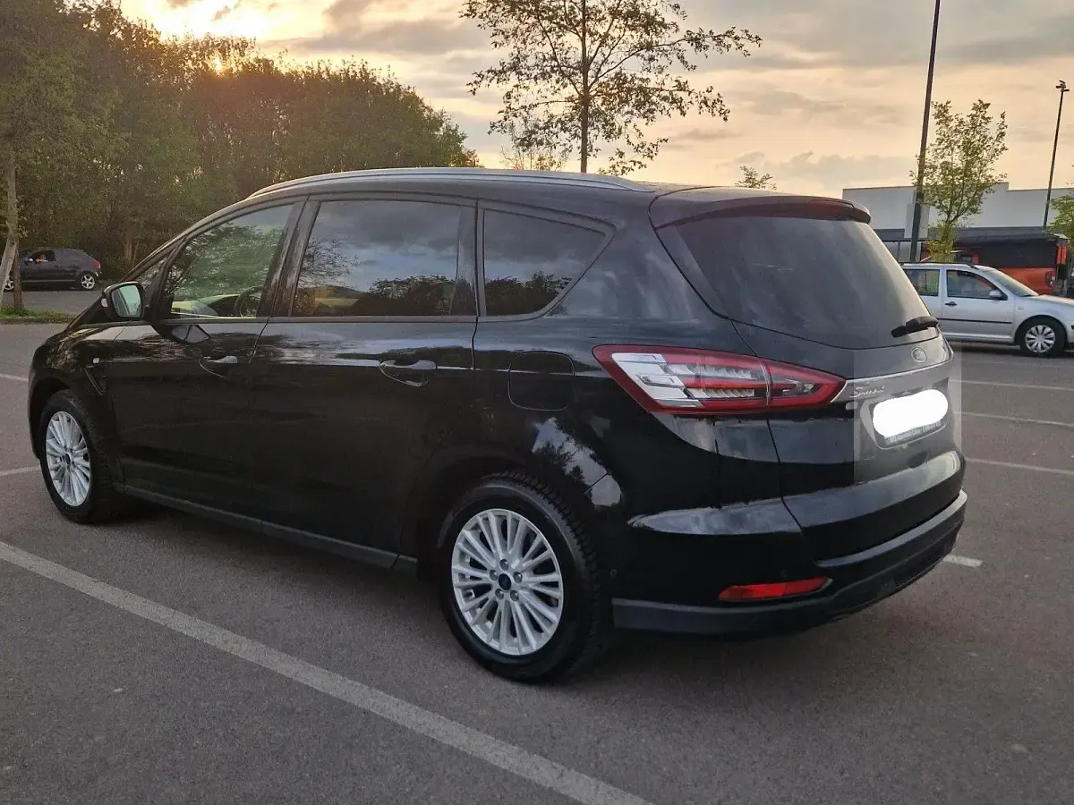Gebraucht Ford S-MAX S 150 PS (110 kW) 2018 Schwarz Van / Kleinbus