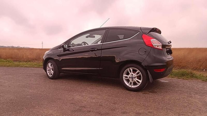Gebraucht Ford Fiesta Titanium 95 PS (69 kW) 2015 Limousine