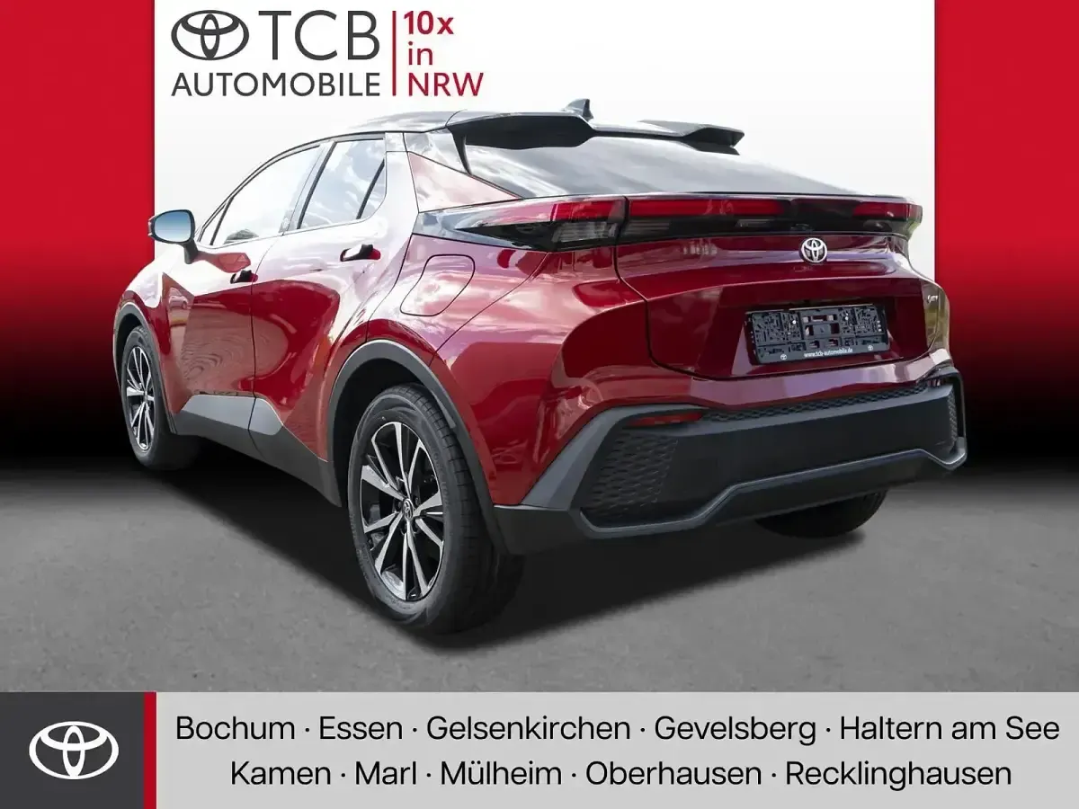 Neu Toyota C-HR 140 PS (102 kW) 2025 Karminarot/schwarz SUV