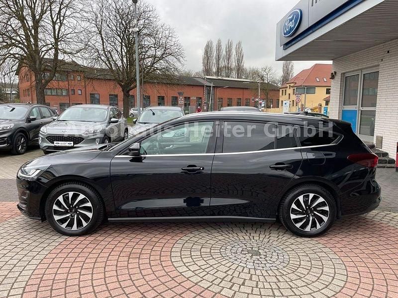 Gebraucht Ford Focus Titanium 125 PS (91 kW) 2024 Schwarz Kombi