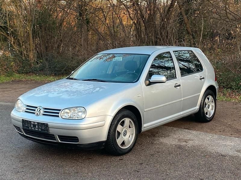 Gebraucht 2001 VW Golf IV Kleinwagen | 2.990 € (Etwas zu teuer) - Bild 1/4