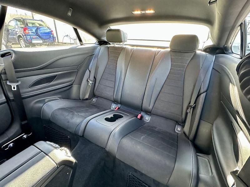 Gebraucht Mercedes E300 245 PS (180 kW) 2019 Weiß Coupé