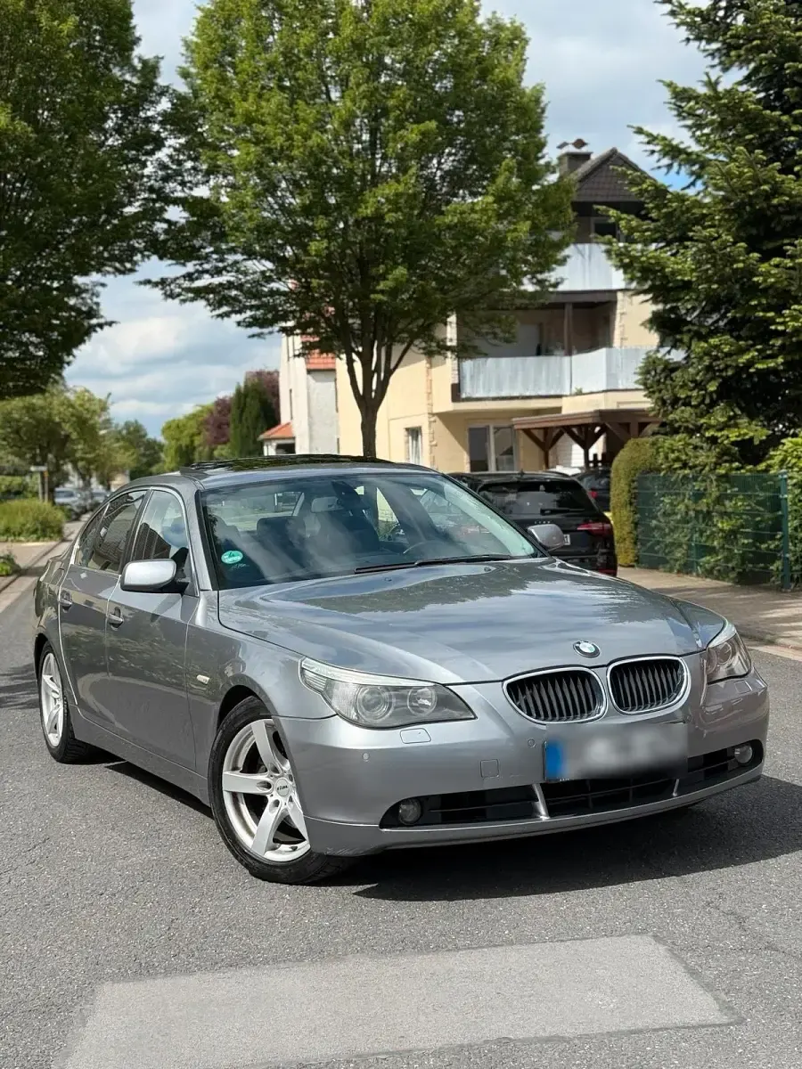 Gebraucht BMW 530 231 PS (169 kW) 2004 Grau Limousine