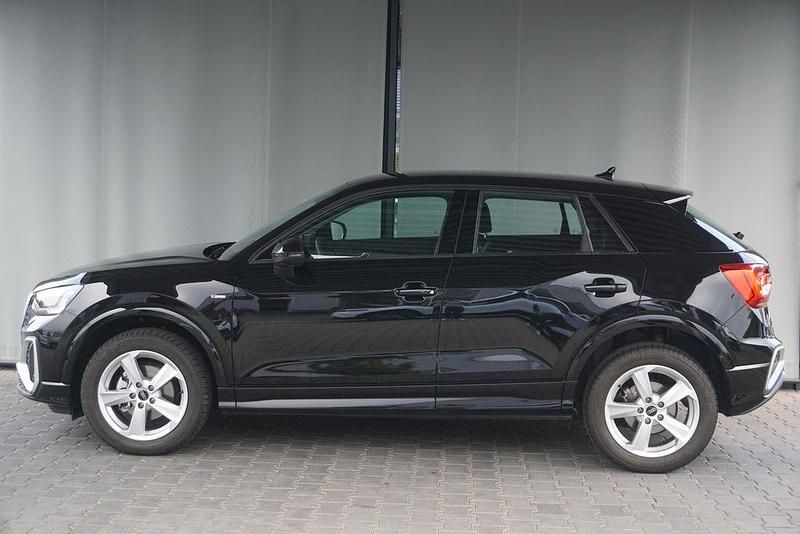 Gebraucht Audi Q2 S-Line 150 PS (110 kW) 2025 Mythosschwarz metallic SUV