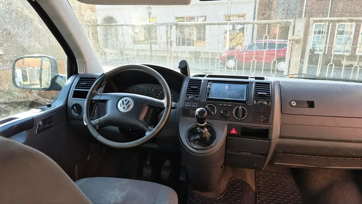 Używany VW Caravelle 131 KM (96 kW) 2006 Czarny Van