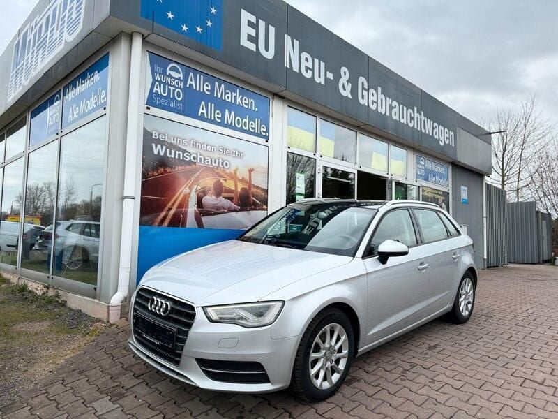 Eissilber metallic Gebraucht 2014 Audi A3 Sportback Attraction Kleinwagen | 8.700 € (Superpreis) - Bild 1/4