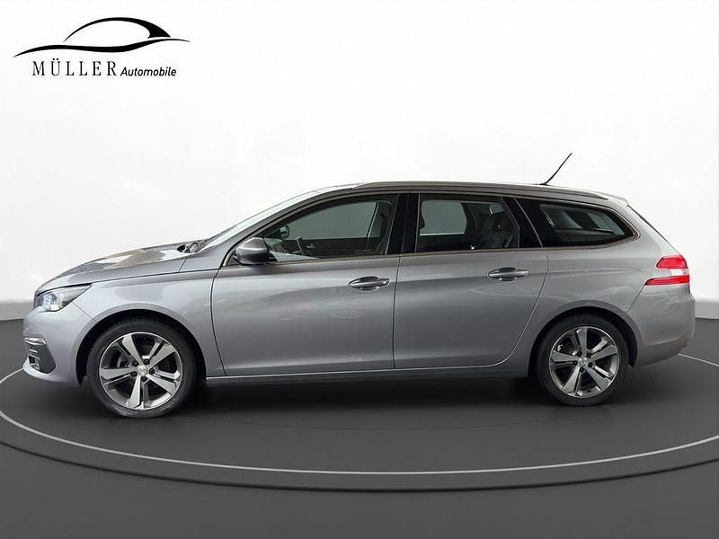 Gebraucht Peugeot 308 SW Allure 131 PS (96 kW) 2019 Grau Kombi