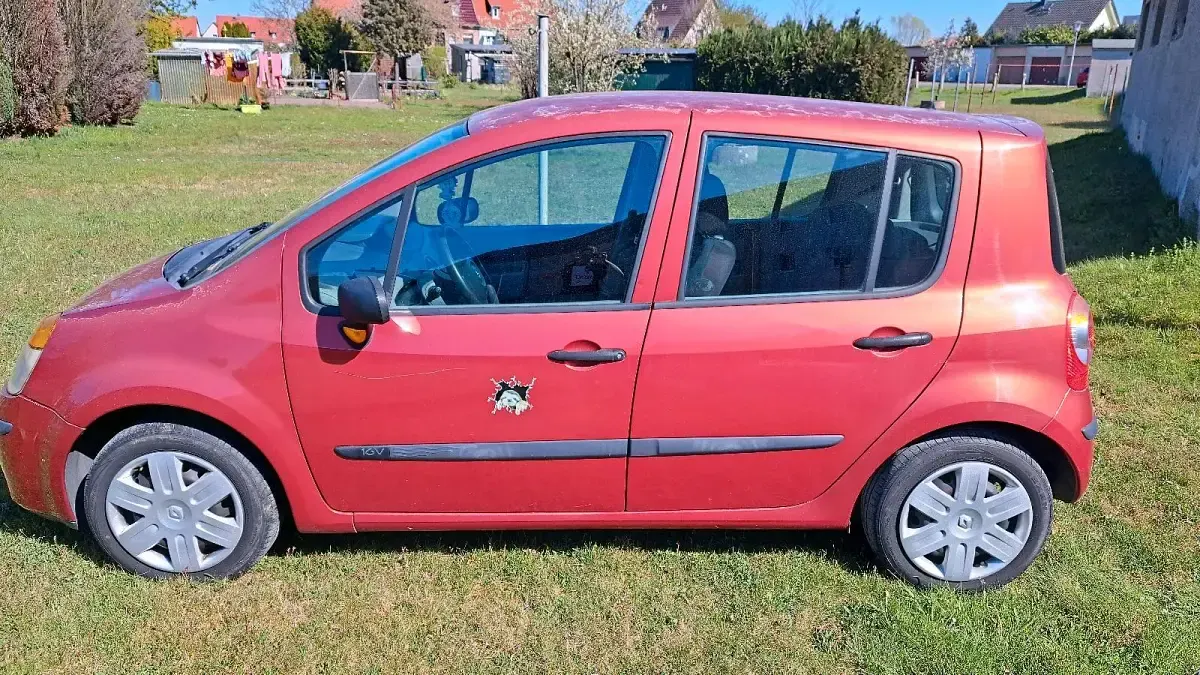 Gebraucht Renault Modus 75 PS (55 kW) 2005 Rot Van / Kleinbus