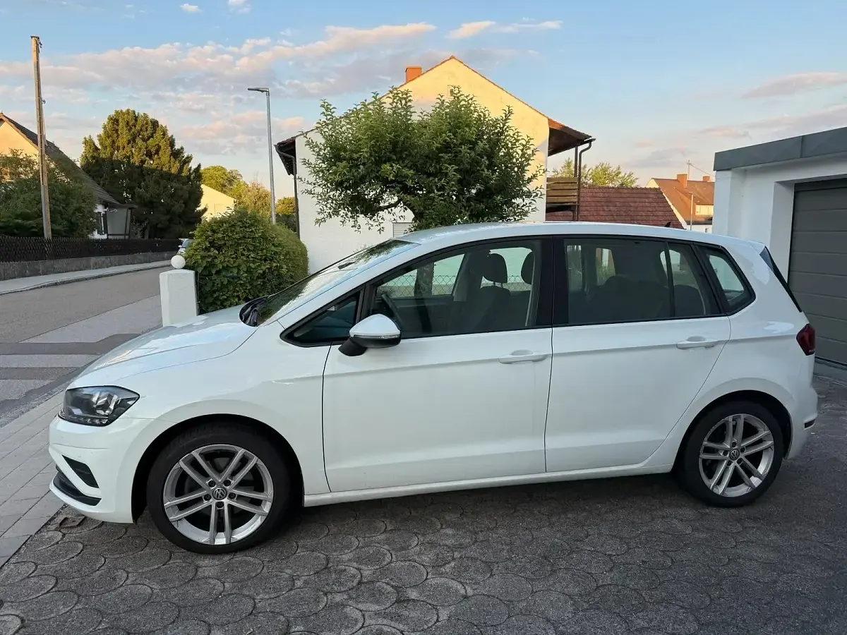 Gebraucht VW Golf Sportsvan 116 PS (85 kW) 2019 Weiß Van / Kleinbus