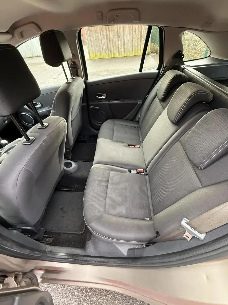 Gebraucht Renault Clio 83 PS (61 kW) 2009 Braun Kombi