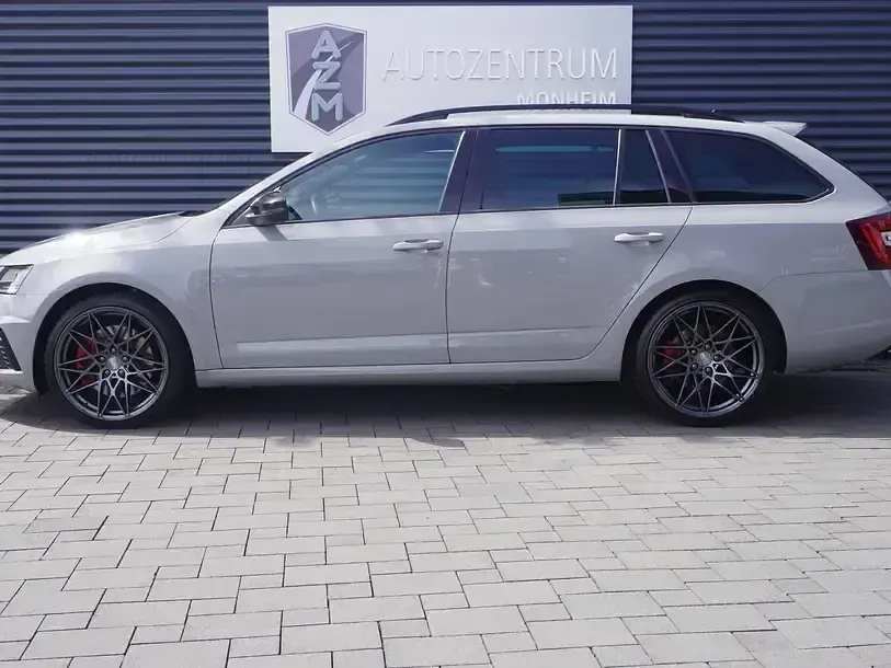 Gebraucht Skoda Octavia RS 245 PS (180 kW) 2020 Sonderlackierung steelgrau Kombi