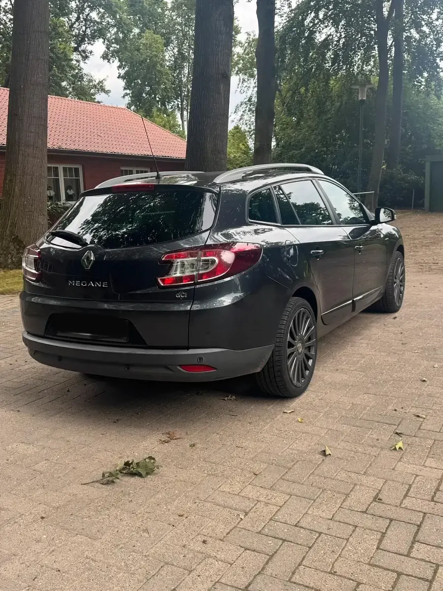 Gebraucht Renault Mégane III 110 PS (80 kW) 2014 Grau Kombi