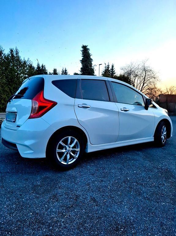 Gebraucht Nissan Note Acenta 90 PS (66 kW) 2015 Weiß Kleinwagen