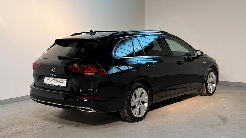 Gebraucht VW Golf VIII Style 150 PS (110 kW) 2023 Schwarz Limousine