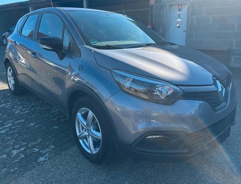Gebraucht Renault Captur Life 90 PS (66 kW) 2016 Grau SUV
